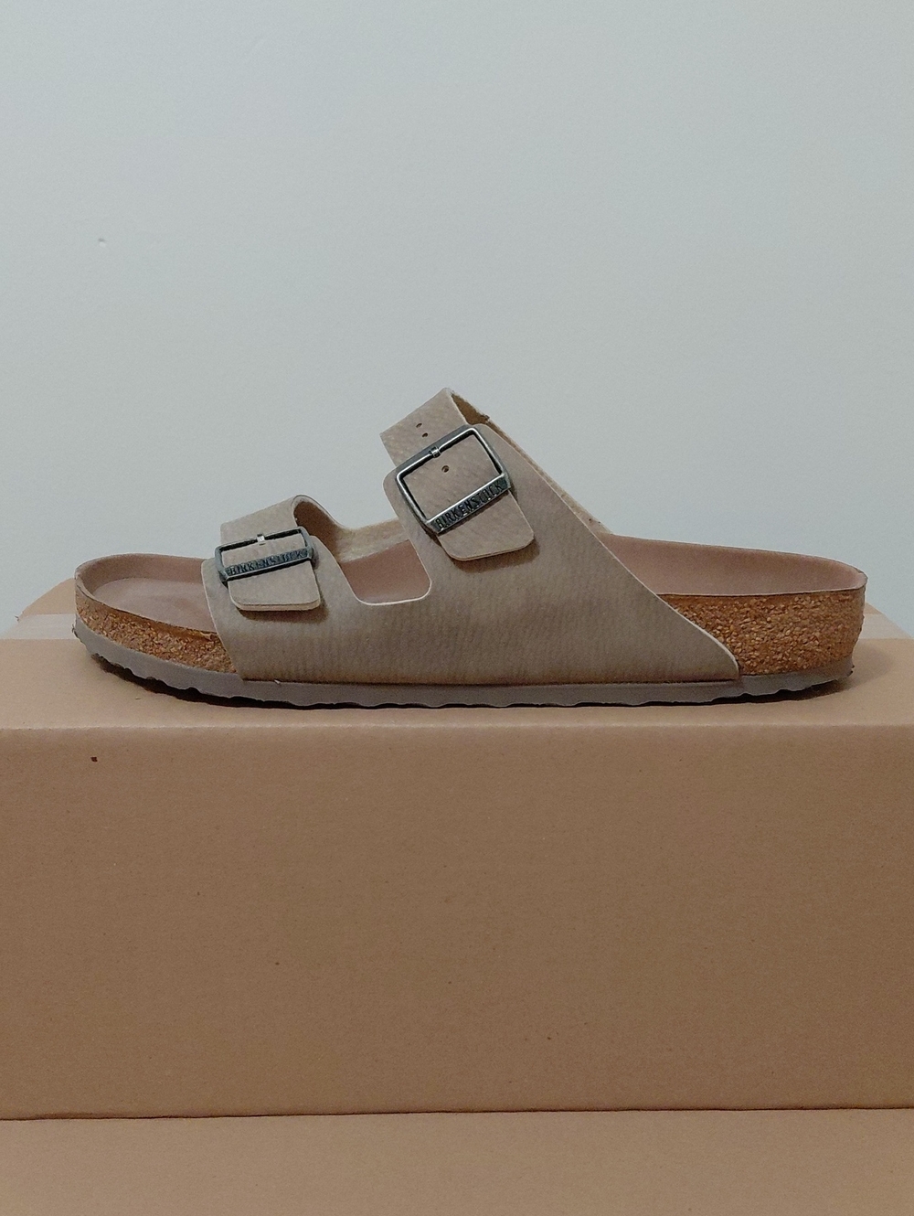 Birkenstock Men’s Vegan Leather Arizona. Size 13R. Color Espresso Grey. Like New